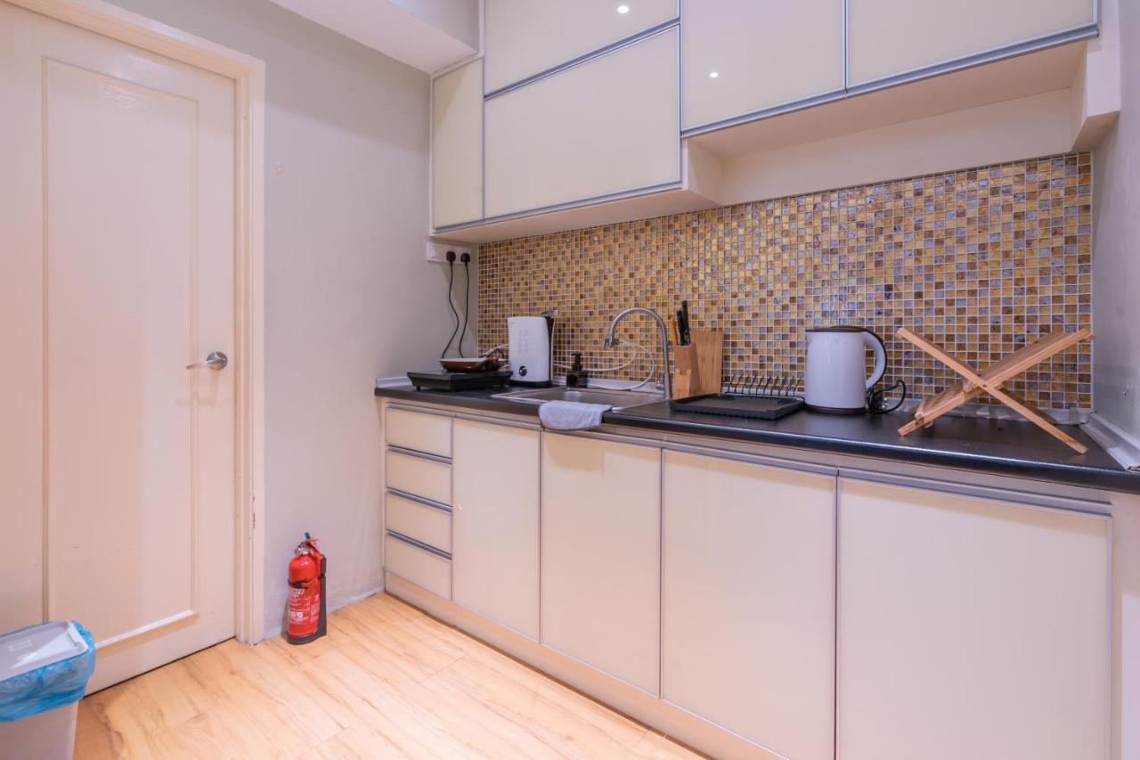 Cozy 2-Bedroom For 4 Pax With Pool - 수방자야 외부 사진