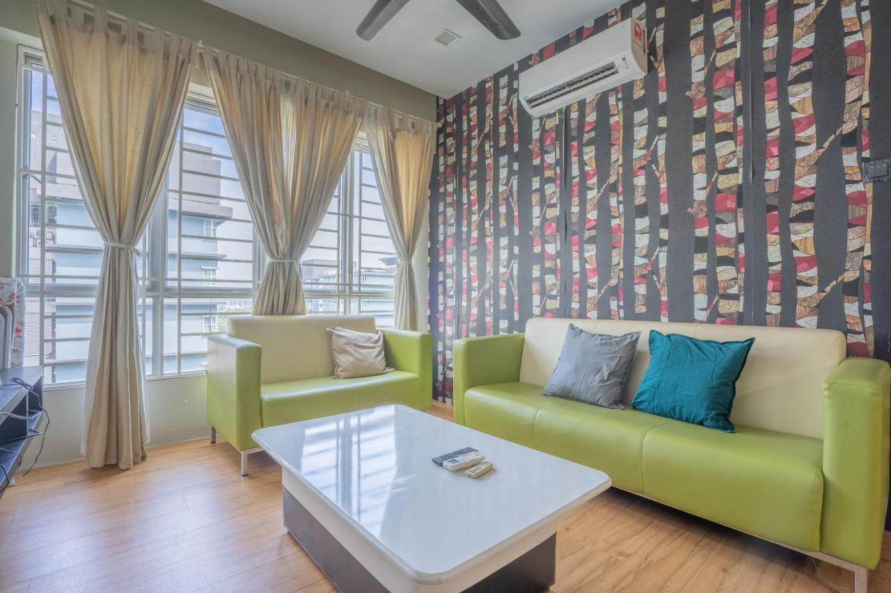 Cozy 2-Bedroom For 4 Pax With Pool - 수방자야 외부 사진